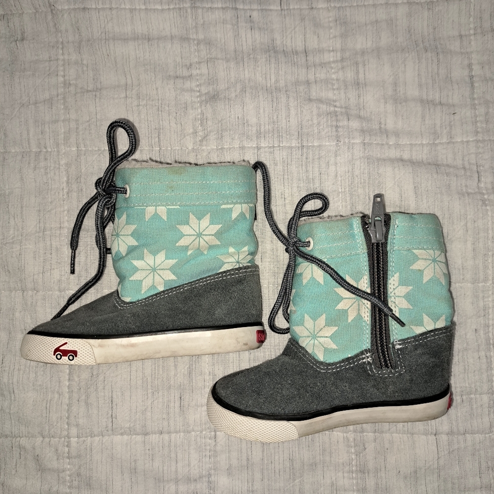 See Kai Run toddler winter boots size 5